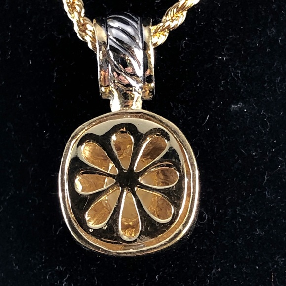 David Yurman Style Pearl Cab Pendant & Chain - Picture 2 of 4